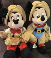 Disney World Mickey & Minnie Mouse Frontierland Pilgrim Bean Bag Plush Set