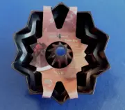 Nordic Ware Platinum Series Cast Aluminum Star Bundt Cake Pan Mold 10.25" NIB