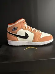 Jordan 1 Mid Orange Suede (GS) Size 6Y / 7.5 Women’s DV1336-800 BRAND NEW