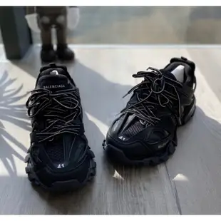 【吉米.tw】代購 Balenciaga Track 1.0 巴黎世家 復古運動鞋 老爹鞋 黑色 黑魂 男女款 情侶鞋