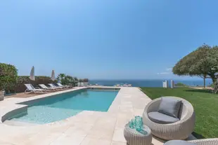 柳克馬霍爾的6臥室 - 380平方公尺/7間專用衛浴Luxury Villa Luna on the cliff. Heated pool, WiFi