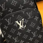 正品二手LOUIS VUITTON 男包 胸包 腰包 肩背包 單肩包 名牌男包 男女同款 男包包 包包男 胸前包