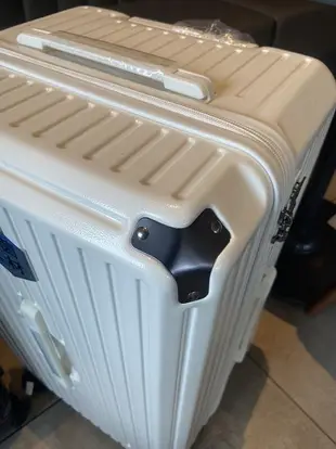 少量尾高端行李箱HINOMOTO超靜音萬向輪拉桿箱ykk