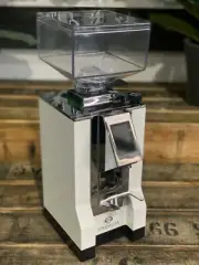 EUREKA MIGNON SPECIALITA BRAND NEW GLOSS WHITE ESPRESSO COFFEE GRINDER HOME BAR