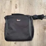Lowepro Format 160 Camera Bag For DSLR/SLR/TLR Black & Crossbody Strap New