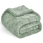 Ultra Soft Throw Blanket - Checkered Fluffy Blanket for Couch, Flannel Fleece