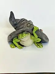 Harmony Kingdom Artst Neil Eyre Eyredesigns Halloween Tree frog witch hat spider