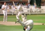 Benson and Hedges Super Cup Final 1999 Kim Barnett plays to l- Old Cricket Photo