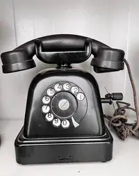 在飛比找Yahoo!奇摩拍賣優惠-四十年代貝爾手搖撥盤電話！