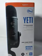 Blue Yeti Professional Multi-Pattern USB Condenser Microphone - Blackout