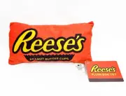 Reese's Peanut Butter Candy Bar Plush Dog Toy Crinkle Chew Toy - FREE SHIPPING