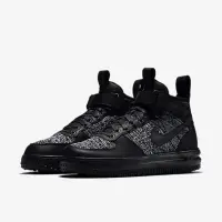 在飛比找蝦皮購物優惠-NIKE WOMEN'S LUNAR FORCE 1 FLY