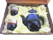 *Chinese Beautiful Teapot Set Teapot and Two Cups