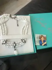 Beautiful Carolyn Pollack Sterling White Agate Triple Strand Pendant Necklace