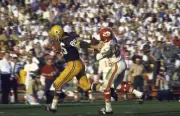 Super Bowl I Green Bay Packers Max McGee in action giving stiff ar- Old Photo