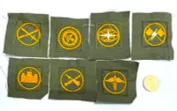 在飛比找露天拍賣優惠-(原品人字布)國軍73年草綠兵科領章 (步兵、兵工、測量、通