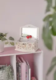 [Dolls Kill X Strawberry Shortcake] Sweet Surprise Music Jewelry Box
