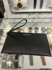 Michael Kors Jet Set Large Women Leather Top Zip Clutch Wristlet Wallet (Black)