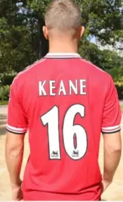 KEANE MAN U RETRO JERSEY SIZES S-2XL RANGE