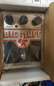 Electro-Harmonix EHX Big Muff Pi Distortion Sustain Fuzz Guitar Effects Pedal