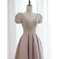 在飛比找ETMall東森購物網優惠-冬季平時可穿名媛緞面粉色小禮服