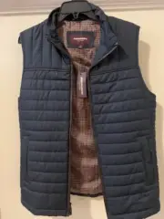 Jonston & Murphy men quilted vest, navy,size M, orig.$185