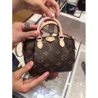 在飛比找蝦皮購物優惠-伊伊二手-LV 水餃包 M61253 Monogram Na