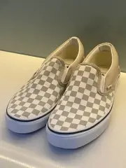 Brand New in box - Vans slip on checkerboard mens 9.5 shoes