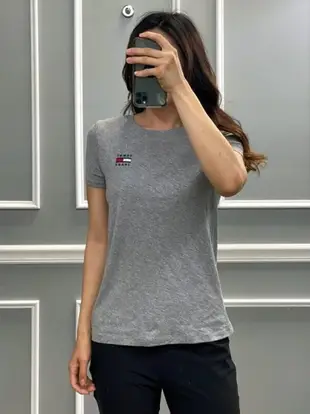 TOMMY HILFIGER 刺繡LOGO短T恤 女裝 短袖 短T-Shirt 圓領 T98976 灰色(現貨)