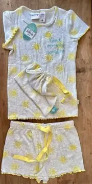 “ Peter Alexander “ size 6 PYJAMAS - SHORT SLEEVE T-SHIRT & PULL ON SHORTS & BAG