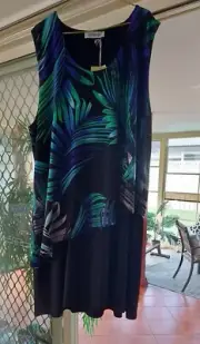 Taking Shape Leaf Print Dress New