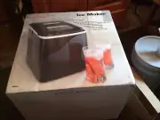 Koolatron Automatic Countertop Ice Maker KIM26-B - New In Unopened Box