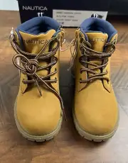 Nautica Gisingen Youth Work Boot High Top Lace Up Size 13 M NIB Honey Bark Color