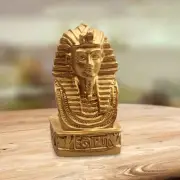 Queen Statue Sculpture Resin Crafts Artware Figurines Collection for Shelf