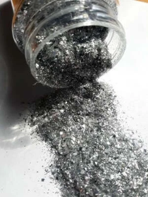 Chunky Silver tinsel glitter 1.5 oz. in a shaker bottle!