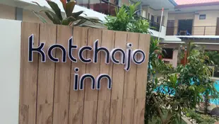 阿羅娜加查佐飯店Alona KatChaJo Inn