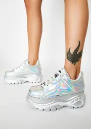 [Buffalo London] Holographic Silver Classic Low Leather Sneakers