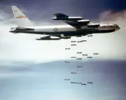 U.S.A.F. Boeing B-52F-70-BW Stratofortress Bomber 8x10 Vietnam War Photo 181