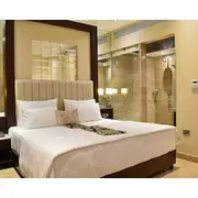 Hotel Emperor Palms