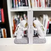 2 Piece Bedroom Decor Resin Astronaut Bookends Statue - Deorative Bookshelf for Home Decor Products Space Theme Unique Book Holders Sculpter Statue for Office Decorative Accessories
