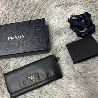 在飛比找Yahoo!奇摩拍賣優惠-Prada 長夾 全配 黑色 瑞奇二手精品