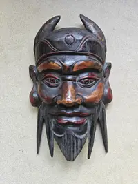 在飛比找Yahoo!奇摩拍賣優惠-【二手】 傳統手工木雕面具裝飾舞臺掛件擺件道具雕刻人物臉譜儺