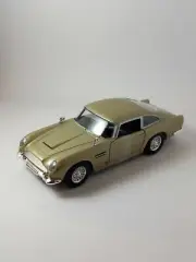 Aston Martin DB5 Motor Max diecast Scale 1/24