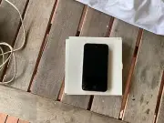 collectable early iPod 16 GB- as is condition