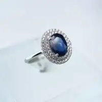 在飛比找Yahoo!奇摩拍賣優惠-金鉑斯珠寶【藍寶石戒指】1.65克拉天然藍寶石925銀戒