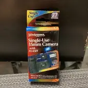 Walgreens 27 Photo Single Use 35mm Camera With Flash Preloaded Expired 03/11