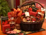 A Grand World Of Thanks Gourmet Gift Basket - Express Your Appreciation with