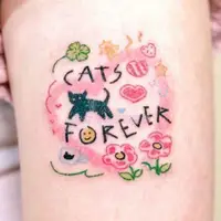在飛比找蝦皮購物優惠-🔥美式校園🔥紋身貼 紋身貼紙 防水 鎖骨 手臂 喵喵 可愛貓