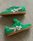NEW with box Asics Skyhand OG Sneakers Women's US9