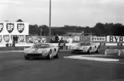 Pedro Rodriguez Lucien Bianchi Ford GT40 Le Mans 1968 Old Motor Racing Photo 19